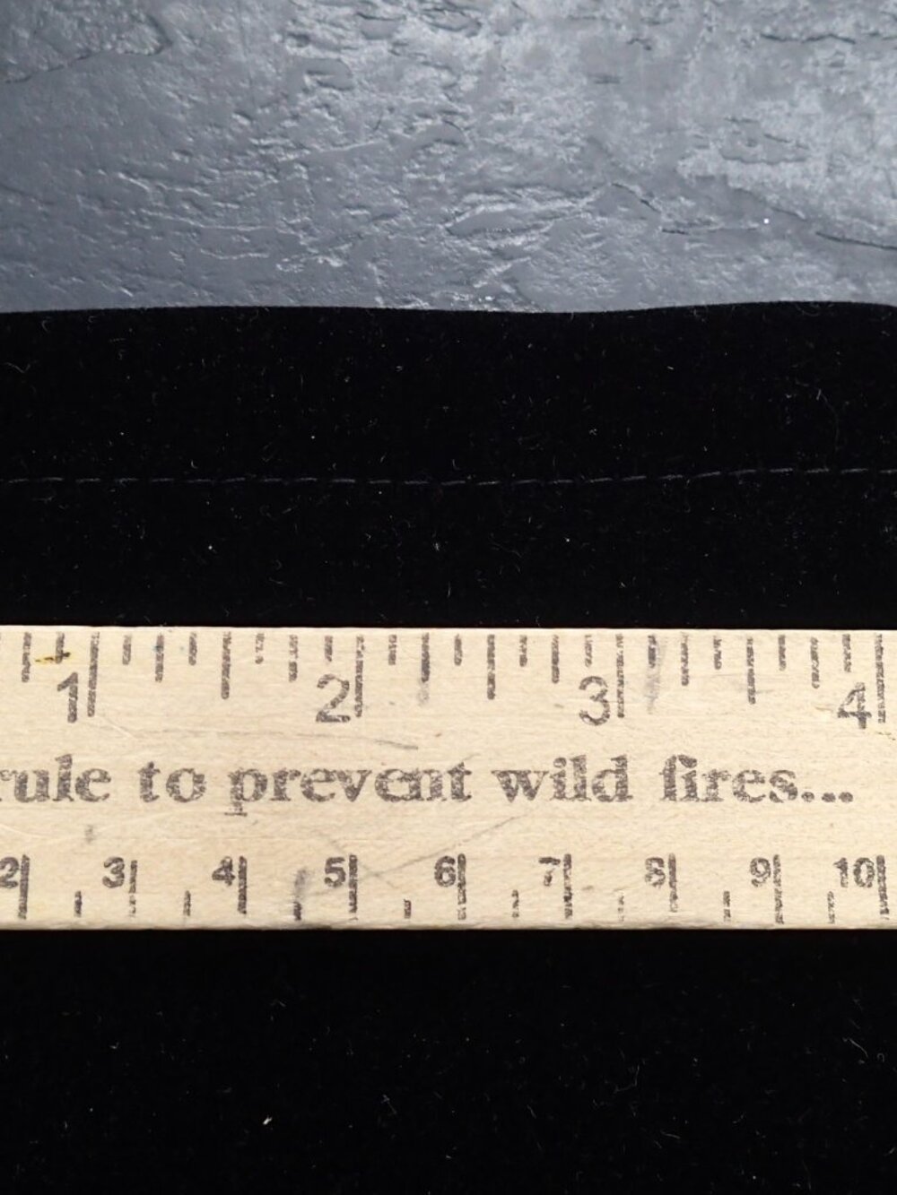 Velvet Pouch - Picture 3 of 5